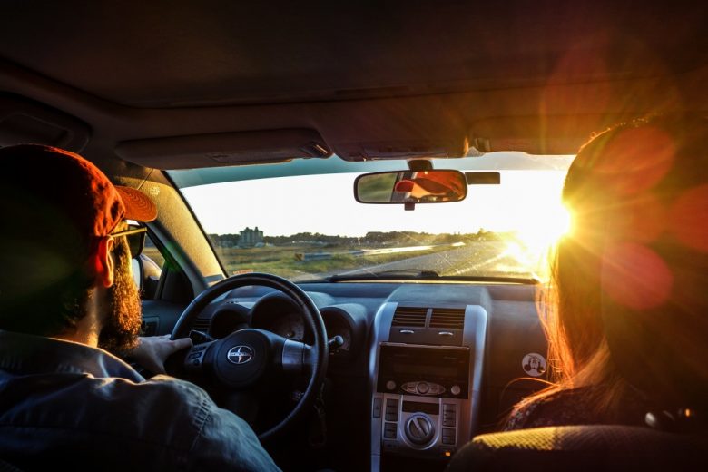 Comment diffuser sa musique en voiture lors d'un road trip ?