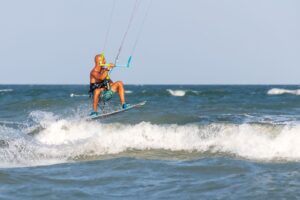 Où partir en août pour faire du kitesurf?
